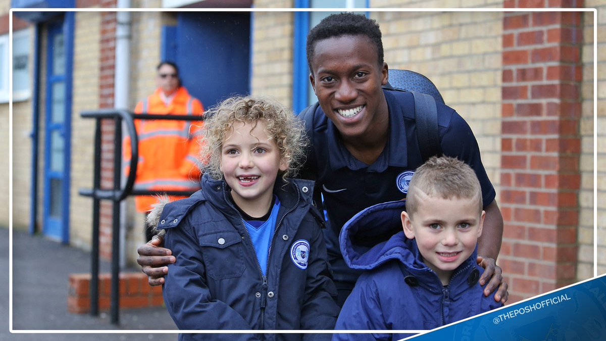 theposh's tweet image. 📷 PHOTO | The #PUFC squad pictured arriving at the @ABAXStadium a short while ago #PETBAR