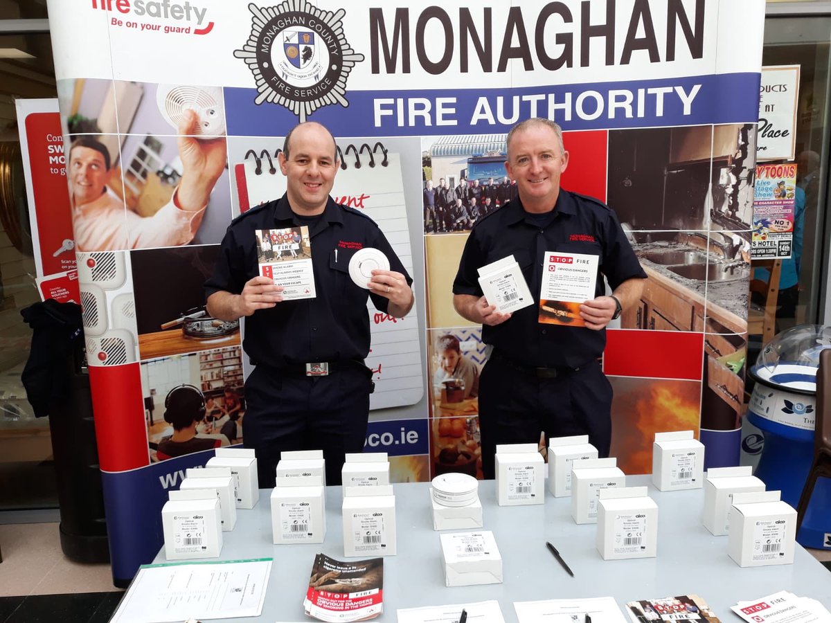 monaghan_fire's tweet photo. Our crews are all around the county today, we are in O'Gorman's shopping centre Carrickmacross. Call by and have a chat with Paddy and Jim for some advice on fire safety. #18FSW #SmokeAlarmsSaveLives #STOPfire https://t.co/MUQrYt2Sjq
