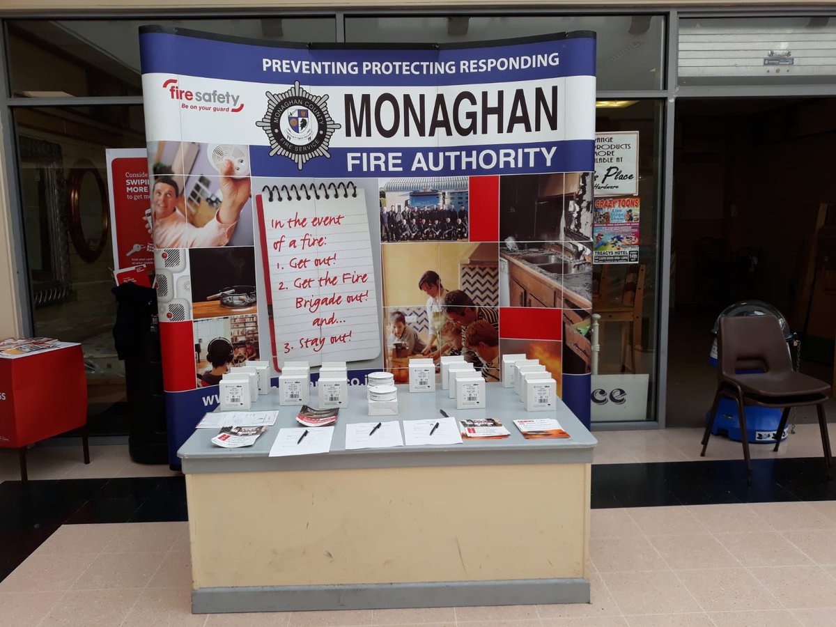 monaghan_fire's tweet photo. Our crews are all around the county today, we are in O'Gorman's shopping centre Carrickmacross. Call by and have a chat with Paddy and Jim for some advice on fire safety. #18FSW #SmokeAlarmsSaveLives #STOPfire https://t.co/MUQrYt2Sjq