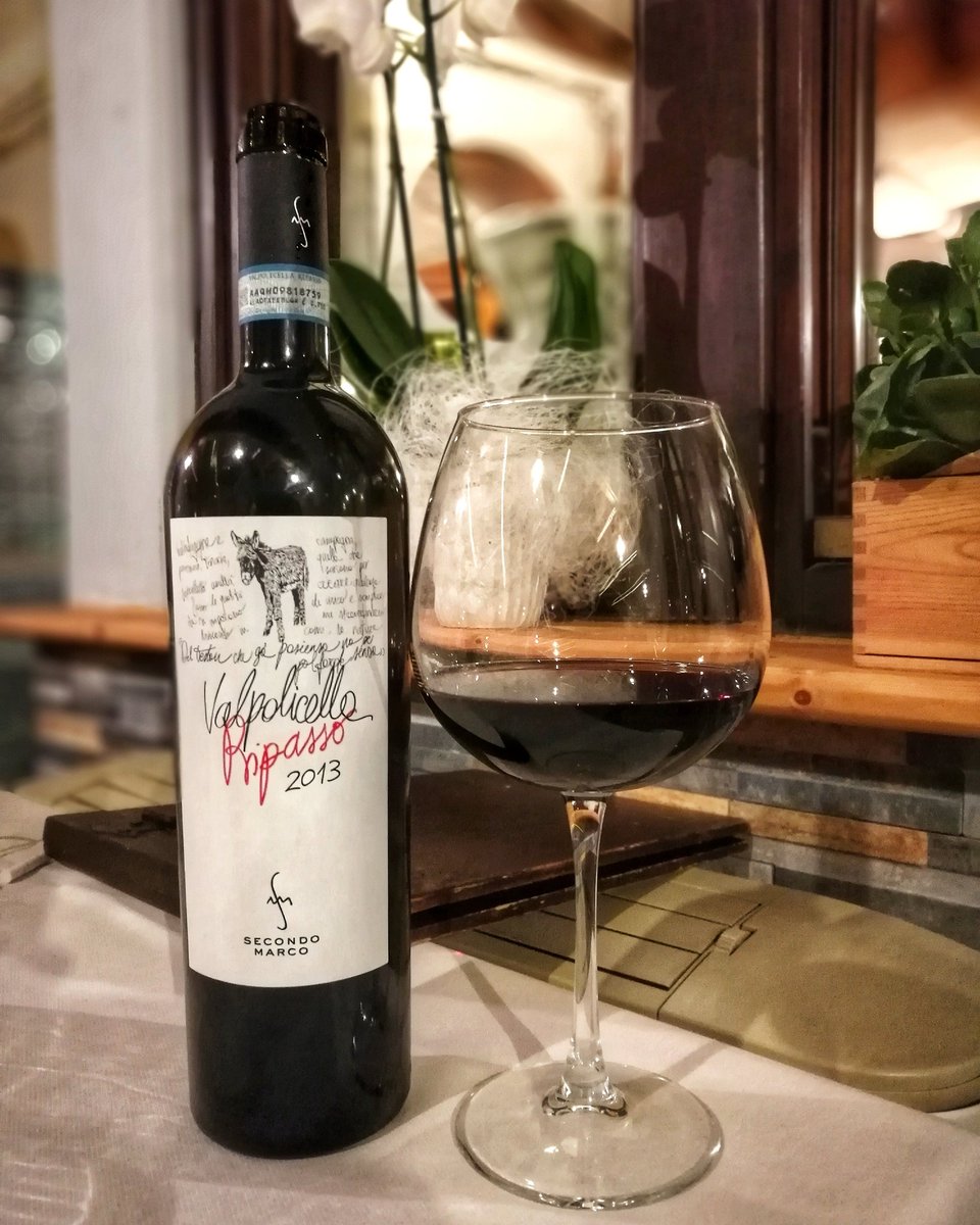 Hi #winelovers! This #wine is Amazing!😍👍🏻
I speaker about Ripasso della Valpolicella 2013 of Secondo Marco's winery! It's an elegant, refined and really full bodied wine! I liked it so much that it made me fall in love!😎❤️
Well done!!!🔝👏🏻
#redwine #winetasting #italianwine