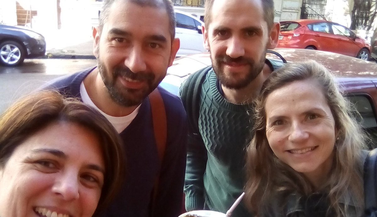 UXangeles's tweet photo. Pisando suelo platense con el equipoUX completo de #infomedHIBA 😎 @zitroux @_marianasimon_ #milonetti  #PruebasconUsuarios en @ixdalaplata 😍 https://t.co/0JqJexRQtU