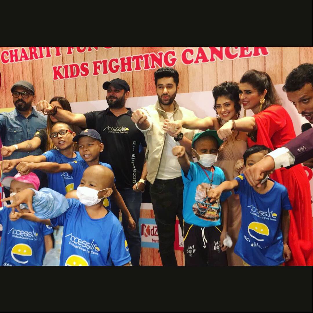 itsishita14's tweet photo. Happy to be a part of #DishoomToCancer movement.
Thank You for coming up with such a great cause and spreading this awareness.
@accesslifeindia provides shelter home for cancer kids and this was a beautifully organised charity event which I’m glad to be a part of ❤️ https://t.co/hcpvSJWHMT
