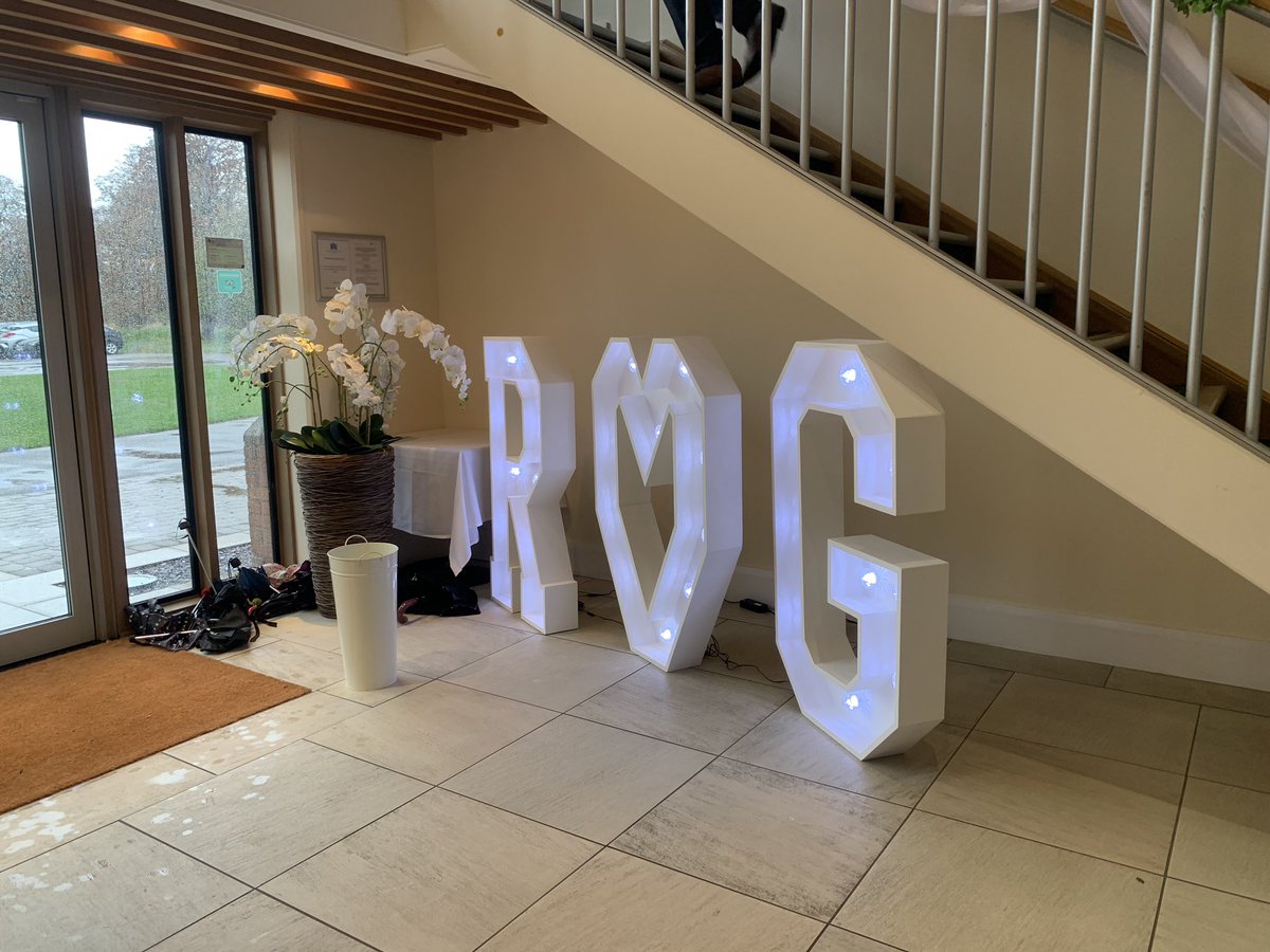 HCPGCEvents's tweet photo. A beautiful fairy tale wedding at the clubhouse today! ❤️❤️❤️ https://t.co/nEEE7YLzOC