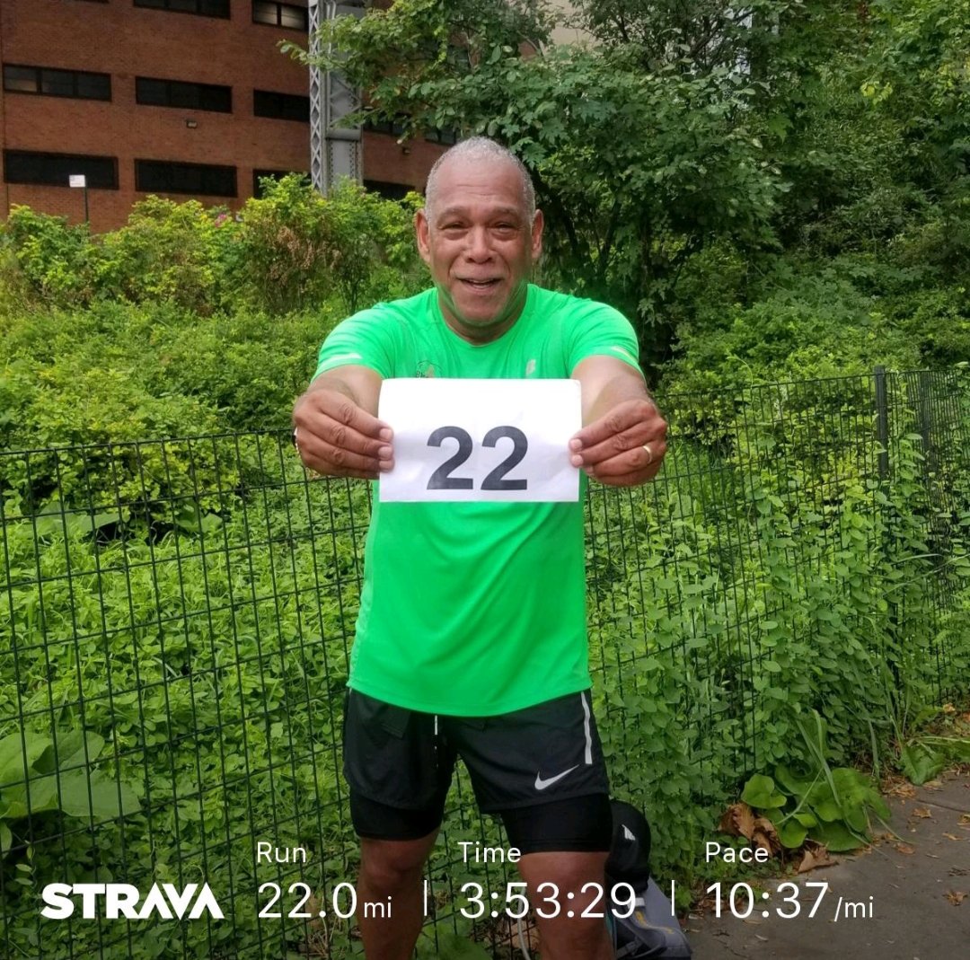 mitchell_silver's tweet photo. I did it! Longest run in my life. I am now #marathonready. 22 miles through some amazing parks. Marcus Garvey Park, Harlem Piers Park, Riverside Park, Riverside South, Hudson River Park, Battery Park and the Battery. @NYCParks #MovedMe #tcsnycmarathon #IRunTheParks https://t.co/KSr0OSofKF
