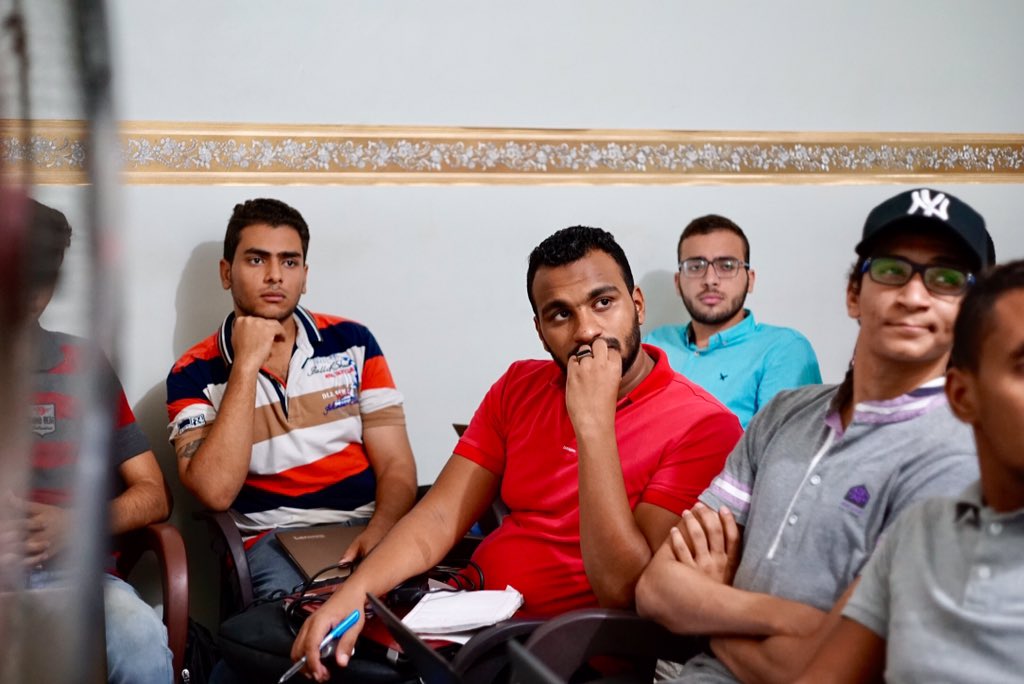 S3Geeks's tweet photo. 📌 نتسكمل معكم اليوم الخامس من منحة #CODECAMP 2018 
أصبح المشاركون في المنحة من شباب #الصعيد باستطاعتهم كتابة كود برمجي بالاضافة إلى انشاء قاعدة بيانات، والآن يتم تدريبهم على OOP 👩‍💻👨‍💻
المنحة مقدّمة من #صعيدي_جيكس مع كايرو هاكر سبيس والميكر اكسبريس
بالتعاون مع Hivos &amp; AUC 💪 https://t.co/95oKoi3GmA