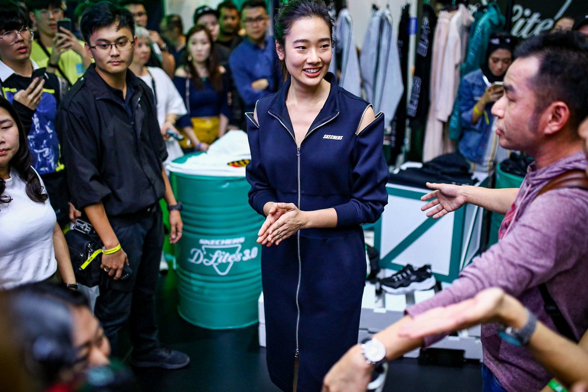 ihsansinsun's tweet photo. Kenapa elok sangat Aokbab ni. Aduhhh #badgenius #sneakerlah https://t.co/6YZIv0RvMJ