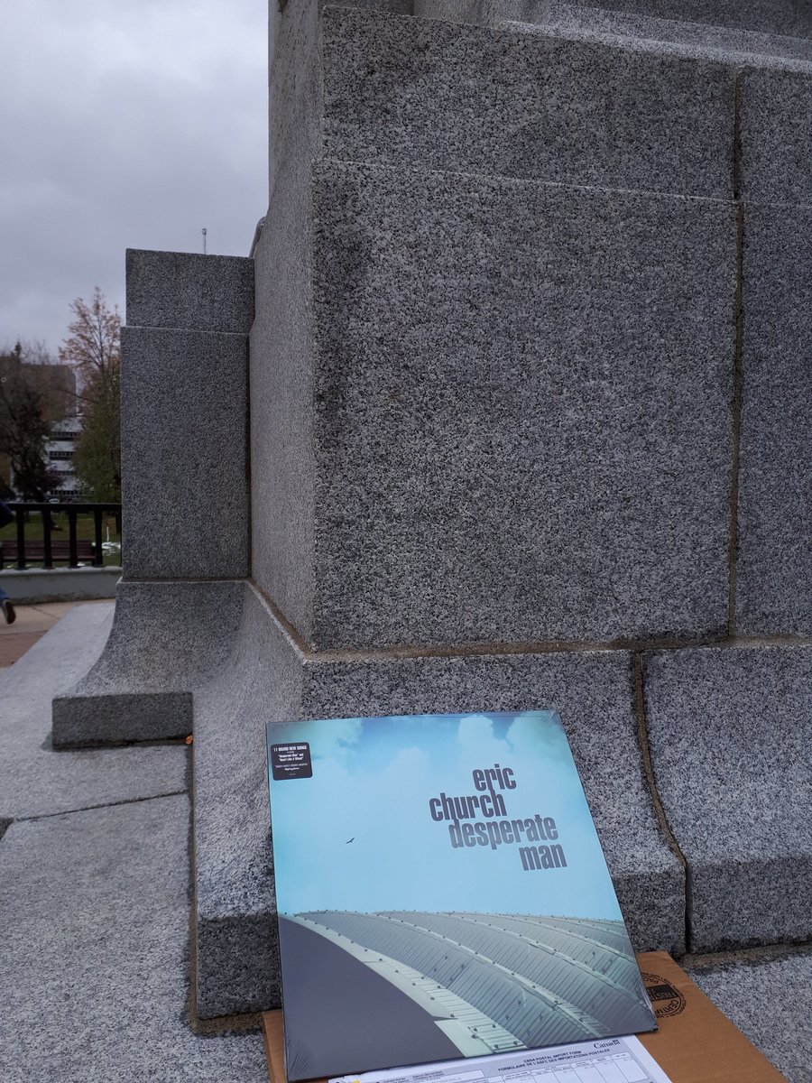peppygreen81's tweet photo. @ericchurch @amazonmusic It arrived in #ReginaSaskCan. #Customsfee, #moneyconversion #premiumChurchupgrade #ShippingHandling Now worth approx 100 dollars. And will never see a turntable https://t.co/hrHllfLWE7
