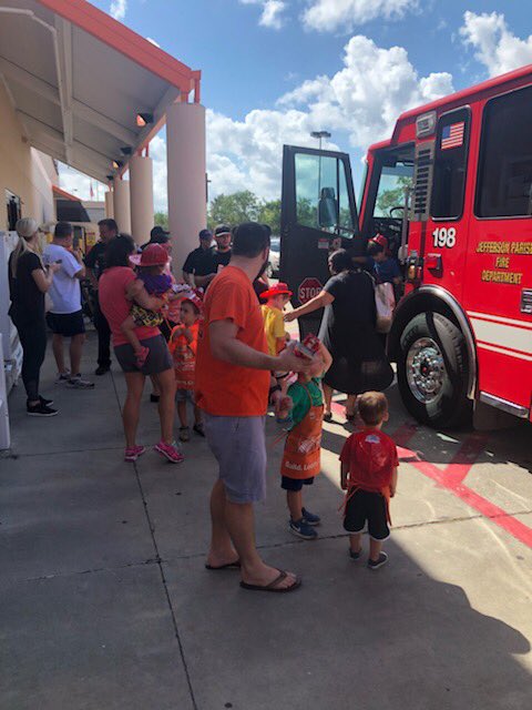 HomeDepot362's tweet photo. Kid’s workshop 0362
Enjoying some fun with the kids at workshop today.  Thanks to the Jefferson parish fire department for your partnership. https://t.co/ALV5qnRJG8