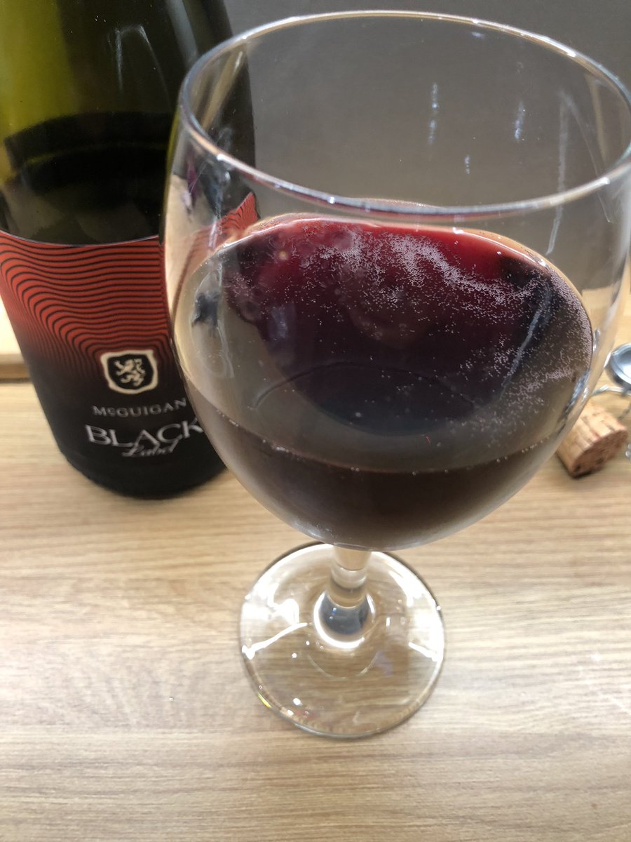 sprks1's tweet photo. Thanks @sainsburys @McGuiganWinesUK a sparkling Shiraz back on the shelf #mcguiganwines #Sainsburys #greatful #fullred https://t.co/KjpjG2LLZE