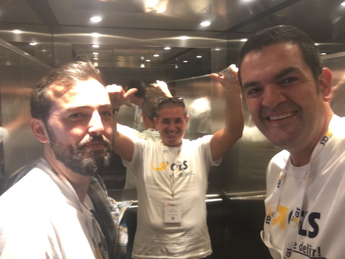 GLS464LLUIS's tweet photo. Momento de descansar un poco, ducha y empezamos la fiesta!!!! #SomosGLS https://t.co/y5lFAKv1hm