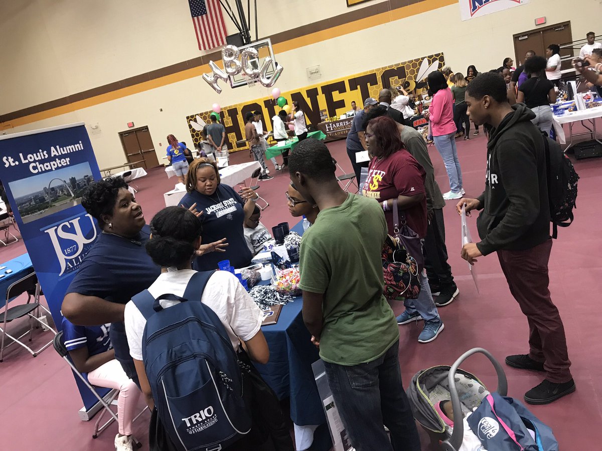 HSSUUpwardBound's tweet photo. Today has been jam-packed! Our students were welcomed to campus from guest speaker who talked about the importance of grooming amongst other important things. Our students then met with multiple college representatives at the HBCU College Fair! https://t.co/jFDJ7SVevq