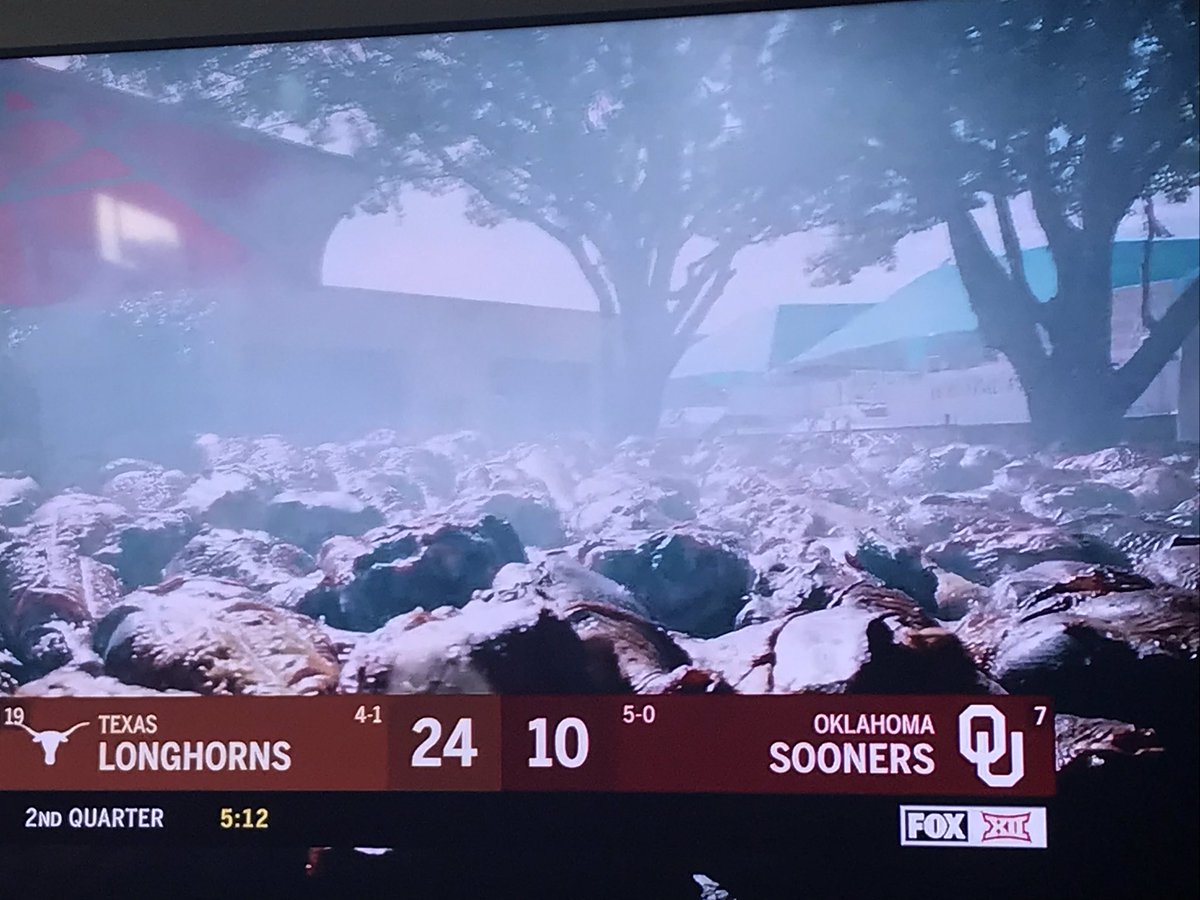 WellsDamon's tweet image. #StateFairofTX @ServeTurkey Good to see the #perfectprotein being servered at Texas vs OU Red River Shootout!