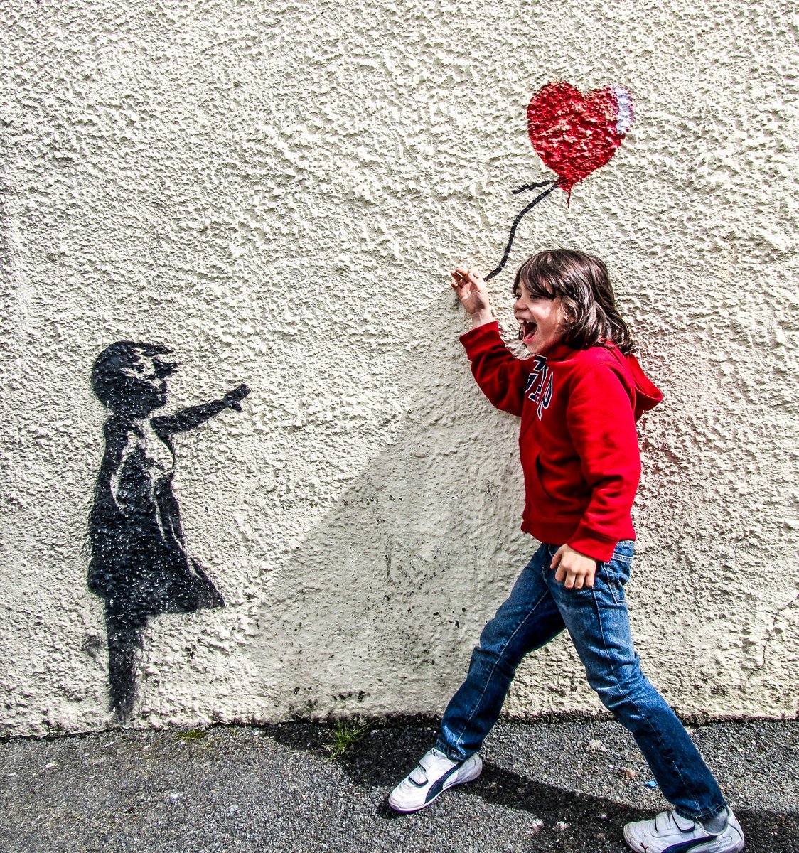 sportssnapper's tweet photo. #Bansky still available for one million to first bidder. https://t.co/nKZvPdq2RY