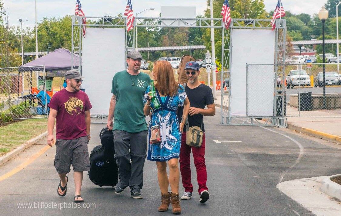 Hollerjake (@hollerjakemusic) on Twitter photo Great pic from our #friend <a href="/KnoxbillP/">KnoxBill Photos</a> #BillFoster <a href="/BristolRhythm/">Bristol Rhythm</a> #2017 #Hollerjake #NikkiGuerra #JakeBaine Great pic from our #friend <a href="/KnoxbillP/">KnoxBill Photos</a> #BillFoster <a href="/BristolRhythm/">Bristol Rhythm</a> #2017 #Hollerjake #NikkiGuerra #JakeBaine
