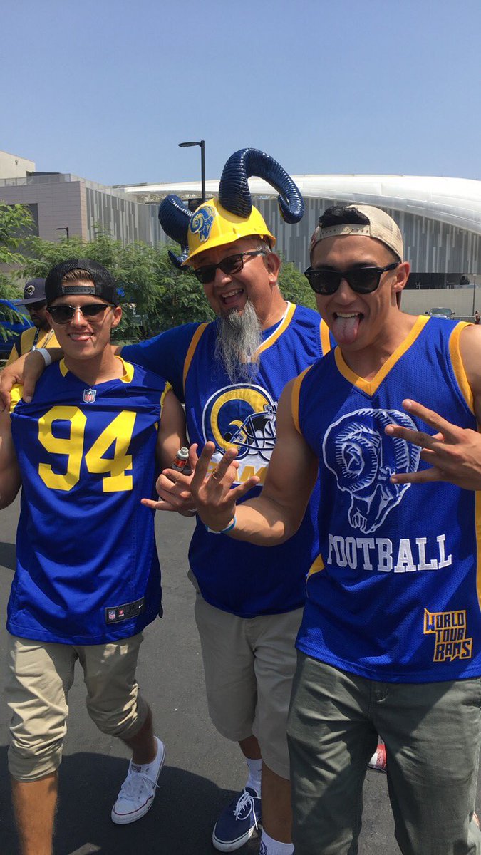 Hey <a href="/heyitssammyo/">Sammy O</a>, how many retweets for you to attend the Marine Corp Ball with this fine US Marine who happens to be a <a href="/RamsNFL/">Los Angeles Rams</a> fan since he was little?