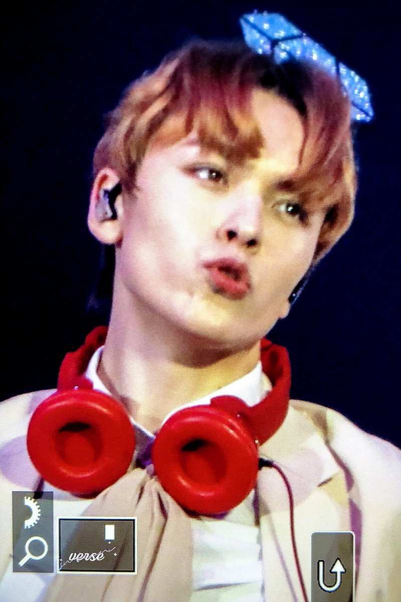 VernonSpain's tweet photo. 📷[FOTO]
181006 || #Vernon en el concierto del 'Ideal Cut' en Taipei. 
©VERseNON

#SEVENTEEN #세븐틴 #버논 #IDEALCUTinTPE https://t.co/k1TYIQ1Ckg