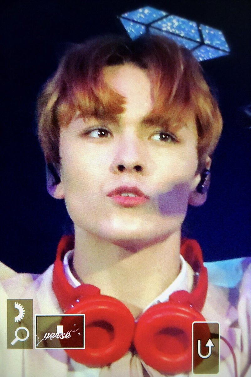 VernonSpain's tweet photo. 📷[FOTO]
181006 || #Vernon en el concierto del 'Ideal Cut' en Taipei. 
©VERseNON

#SEVENTEEN #세븐틴 #버논 #IDEALCUTinTPE https://t.co/k1TYIQ1Ckg