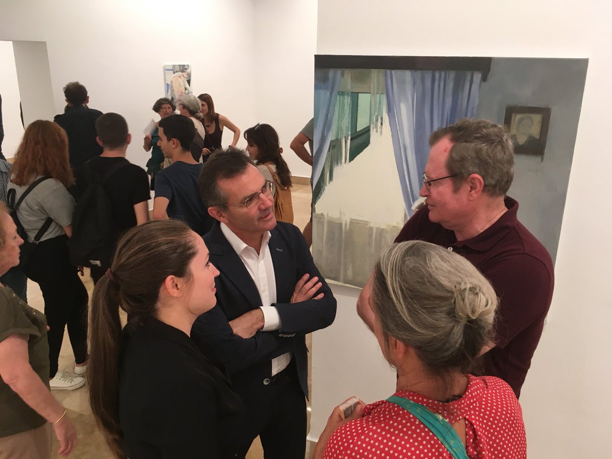 Durante la inauguración de Morada al sur en la Casa de Provincia de Sevilla. Exposición abierta hasta el 11 de noviembre de 2018.