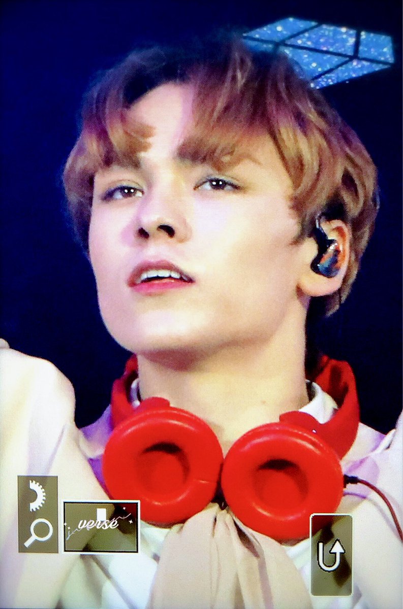 VernonSpain's tweet photo. 📷[FOTO]
181006 || #Vernon en el concierto del 'Ideal Cut' en Taipei. 
©VERseNON

#SEVENTEEN #세븐틴 #버논 #IDEALCUTinTPE https://t.co/k1TYIQ1Ckg