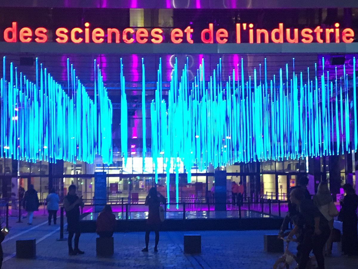 cnrsinnovation's tweet photo. Rendez-vous cette nuit à la #NuitBlanche2018 sur le parvis de la @citedessciences à @Paris19e pour découvrir #Platonium, l'oeuvre immersive imaginée par @EricAtelier8 et @akari Lisa Ishii et produite par le @CNRS
➡ https://t.co/uUCKfAUbDK
⏰ 19h30-7h
#Art #Science #innovation https://t.co/u4izWCm6v7