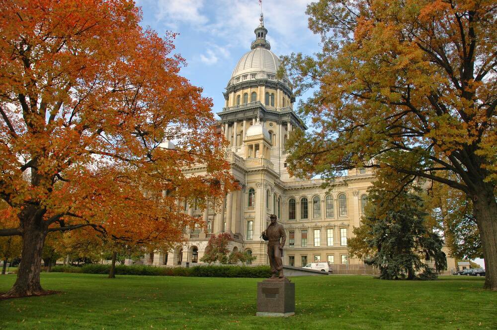 Bradley_GOP's tweet photo. We hope everyone has a great fall break! Remember to vote early while you’re home! https://t.co/SumA4W97tm
