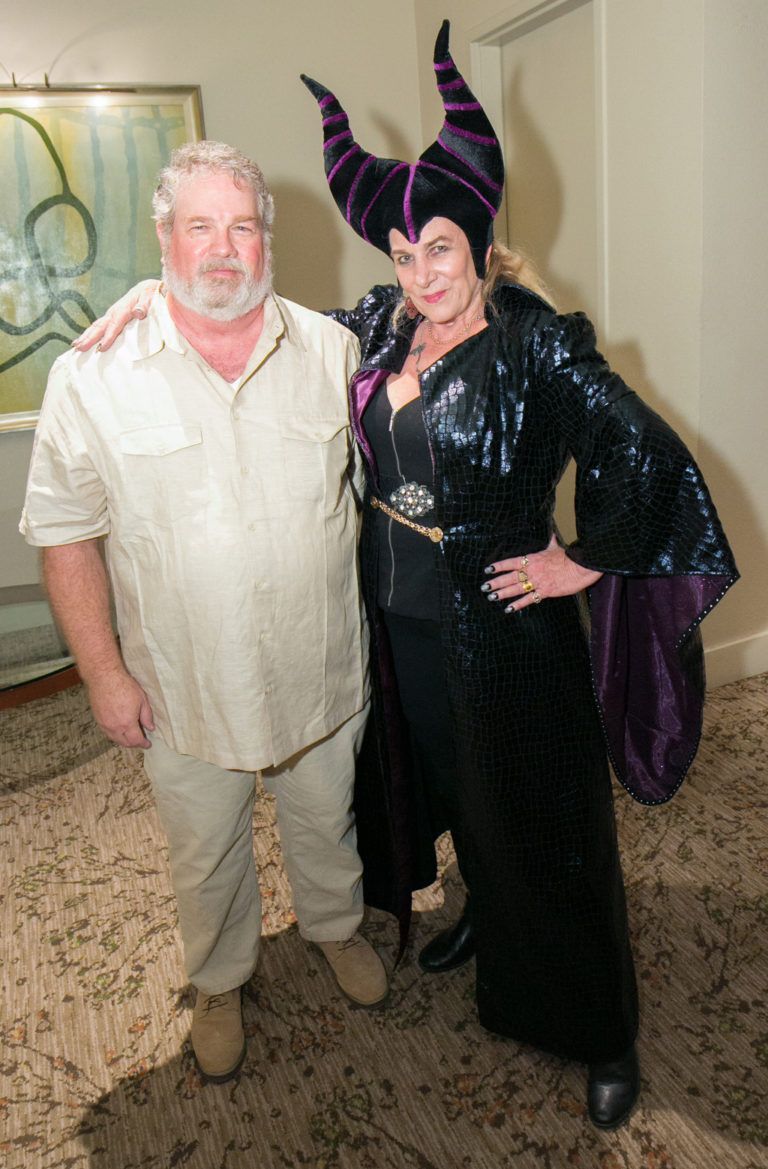 WritersDigest's tweet photo. What will you be dressing as for our literary Halloween costume party at the WD Novel Writing Conference? #NWC18 #WDNWC https://t.co/6Zishs6oHH https://t.co/kH4hakmbyK