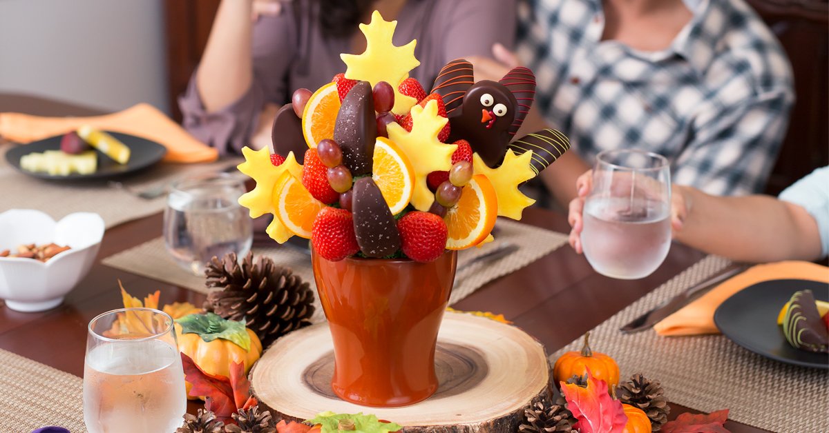 edible's tweet photo. Happy #Canadian #ThanksgivingWeekend! Looking for a centerpiece that is so beautiful they'll want to gobble it up? We've got you covered. Find your local store here: https://t.co/IXduuSUqib https://t.co/G9fla20Bun