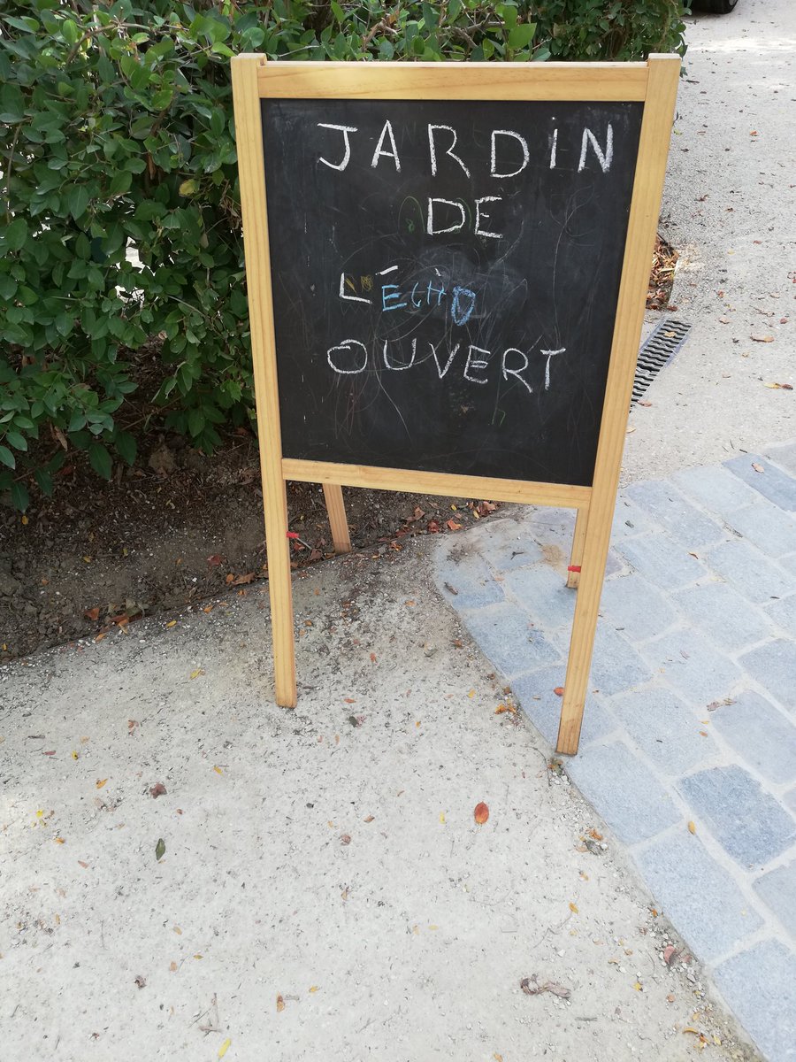JardindeLecho's tweet photo. Une girouette, un resto, un atelier bricolage et des éclats de rires, voici tout ce que vous avez manquez ce samedi en ne venant pas au #JardinDeLécho #JardinPartagé #Paris12 https://t.co/ACsdm6OO9g