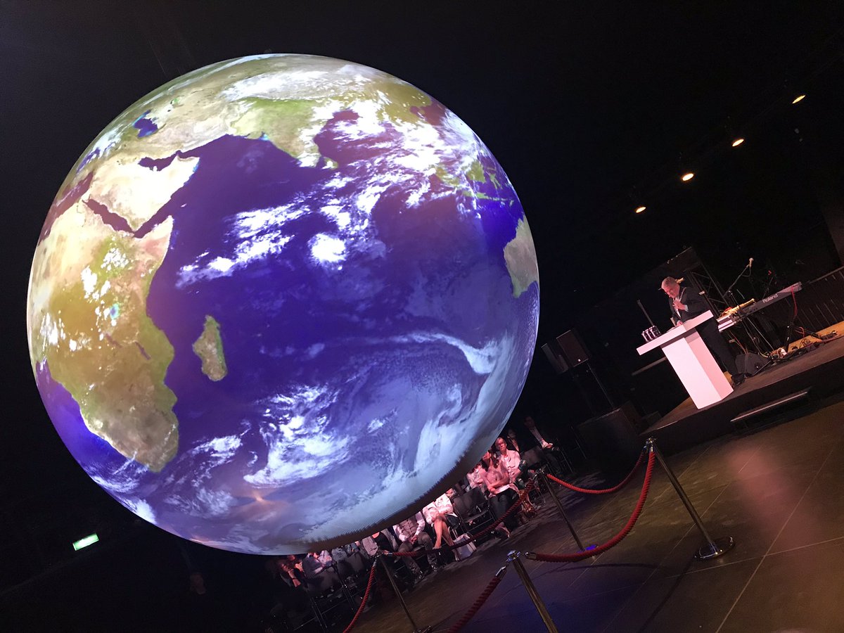 De wereld is te gast in Utrecht. Voor het eerst in NL. #climateplanet