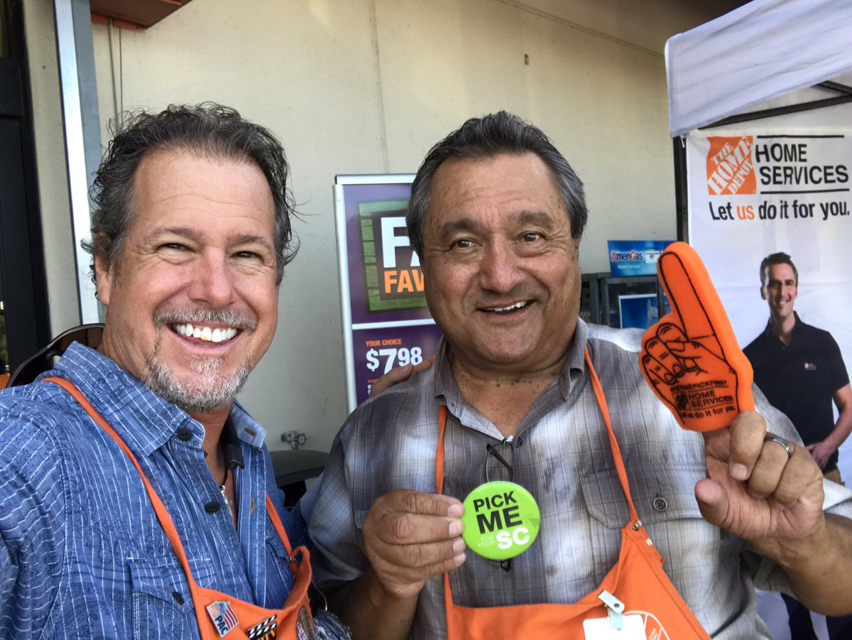 thdmichaelbell's tweet photo. Awesome Awesome Event at store 582 👊😎Driving Awareness and Appointments!!! Boooom Team SaTx!!! #greendotnation #HSPSALLSTAR #PickMeFirst @DerekTHD @AudraThompson20 @Nate_Binion @RonSerpaio @scottwhiteHD @StaceyTank @THDhulecki @SHAMWOW99 @THDPatti @LegalleyF @bjp84 @MervinTHD https://t.co/5VZhRqPIvZ