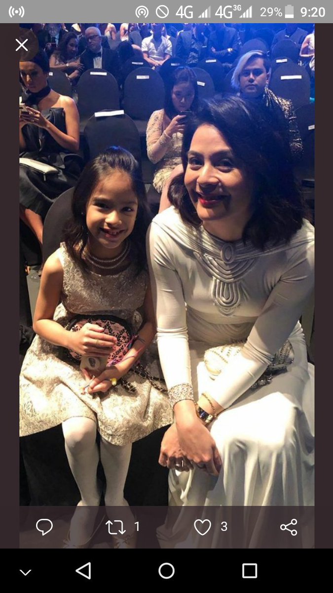 EnaRimando's tweet photo. Yong outfit talaga ni mama @DawnZpost ang nagdala from then(during FAMAS) and now ,walang kaarte-arte that's why I adore/love you Ma 💋💋💋 @Viv721 https://t.co/wHbMPtKLyD