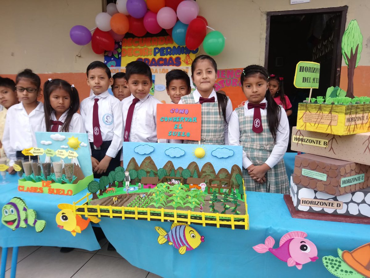 MercedesG1210's tweet photo. Este viernes 5 de Octubre se realizo en la Comuna Manantial de Chanduy , de la Parroquia Chanduy la casa abierta de trabajos manuales y platos tipicos por celebrarse 67 años de vida institucional, un día de fiesta y color donde participaron y llegaron otras escuelas de la zona. https://t.co/U40N952RBf