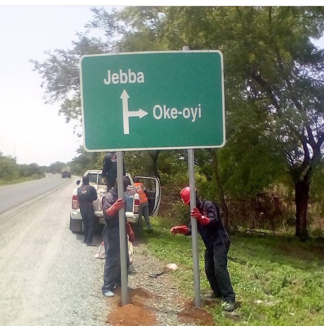 TektronEng's tweet photo. #tektronengineering #roadworks #highwaysigns https://t.co/ata3R4tVWS