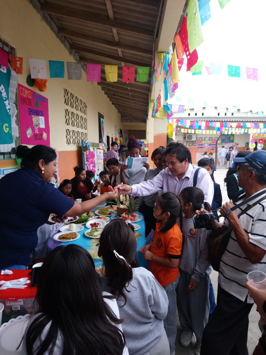 MercedesG1210's tweet photo. Este viernes 5 de Octubre se realizo en la Comuna Manantial de Chanduy , de la Parroquia Chanduy la casa abierta de trabajos manuales y platos tipicos por celebrarse 67 años de vida institucional.@PicoPesantes @leonorpazostoma @MIGUELVALERO198 @ERIKANTEVANG1 @GastonGagliardo https://t.co/kgE0Qnm54V