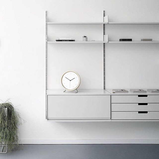A-Series Clock by @instrmntlimited. #minimalistclock #minimalism 📷@zacandzac ift.tt/2CtFkMu