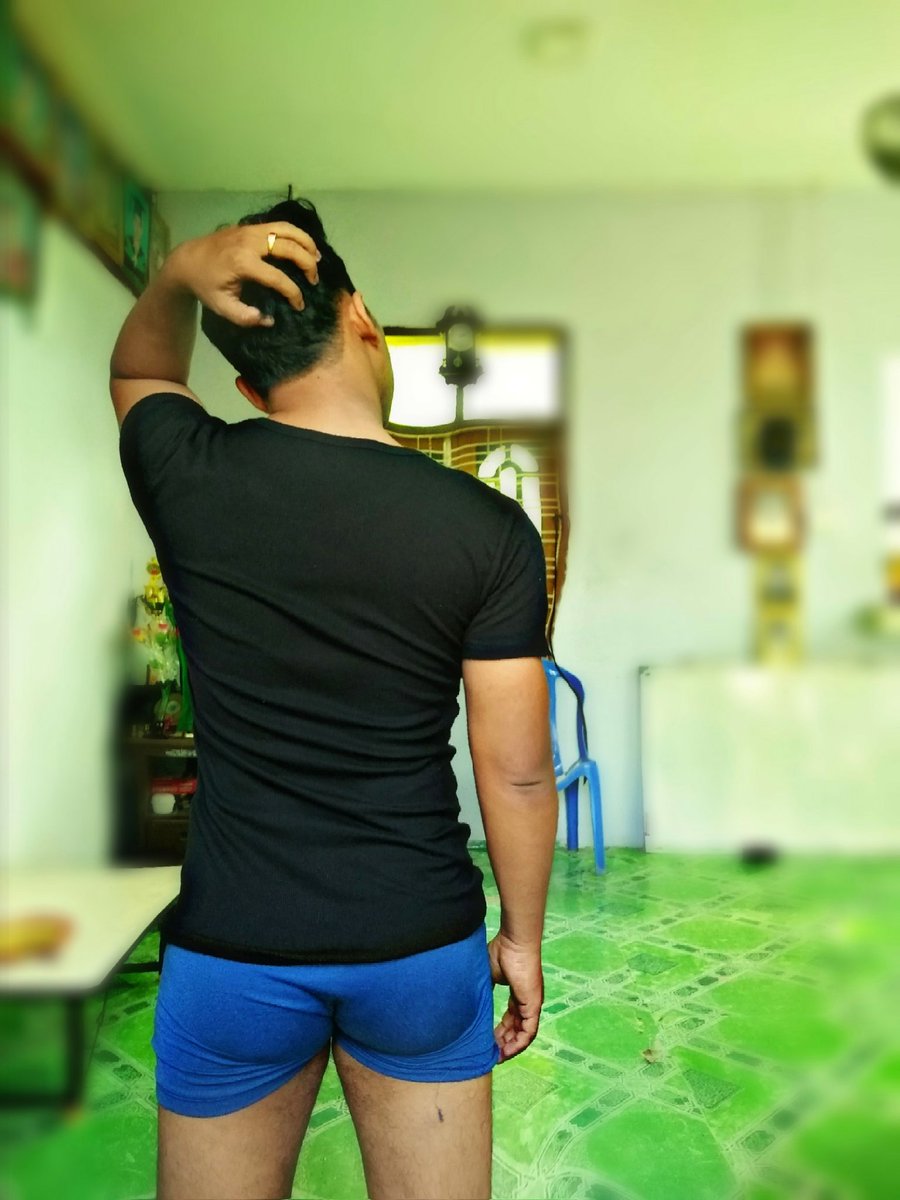 sett_phyo's tweet photo. အခုမွႏိုးတာဗ်.. https://t.co/OvcHWaEIVS