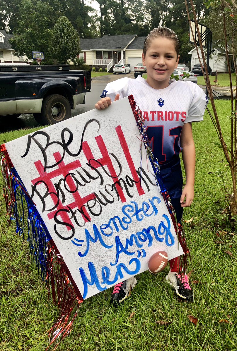 EmilyLong2's tweet photo. @WWEUniverse How I get my seven year old to get tough and ready to make some great tackles and hits for football! “Don’t be a showman be BRAUN STROWMAN” #getthesehands @BraunStrowman  @WWEIndia @WWENetwork @WWEAustralia @WWE @wwe https://t.co/7gZBcE5Ju1