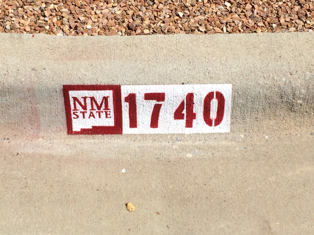 CrucesCurbPaint's tweet photo. Going out of business soon. Call or text to get your curb painted! 575-448-1084 #LasCruces #NMTrue #AggieUp https://t.co/fEF1JnkSRu