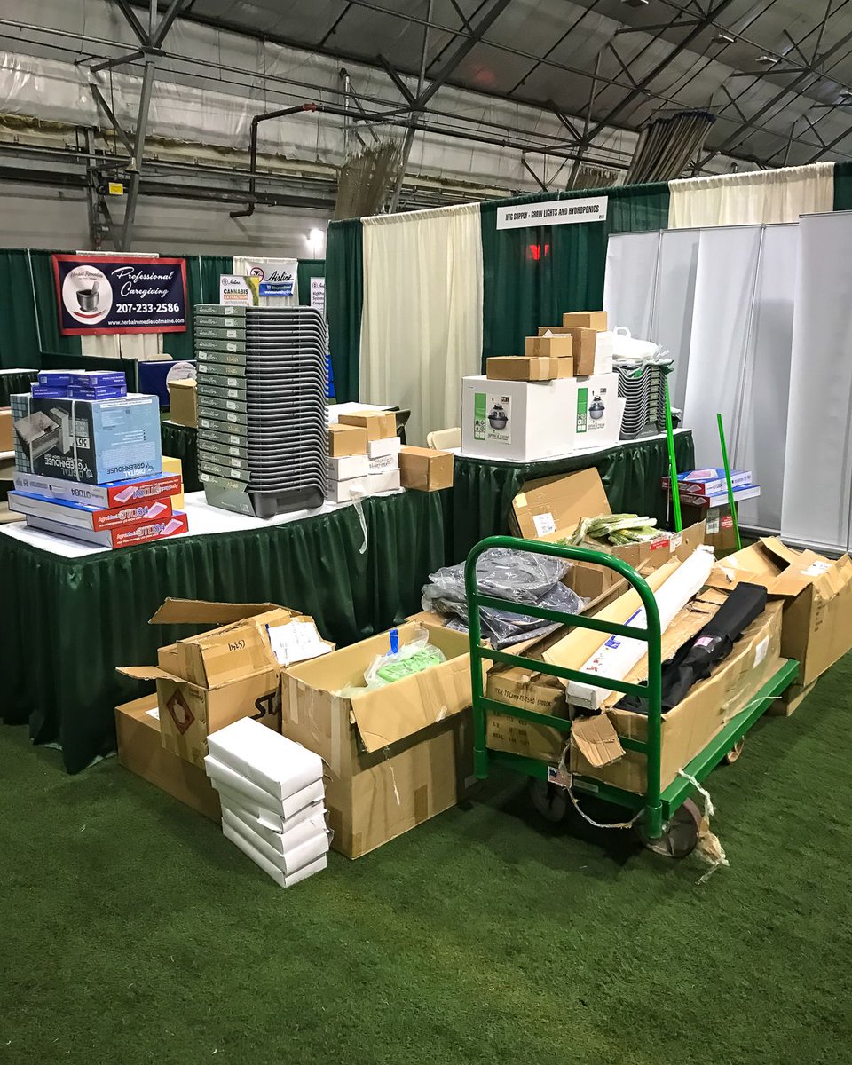 HTGSupply's tweet photo. Setting up for a #convention as big as @NE_CANN is a doozy - but we're excited to see everyone today! Come by Booth 213 to chat with the HTG Supply crew about your grow + get signed up for our big Silverback Kit Giveaway!
#htgsupply #necann #portland #mecann18 #maine #growyourown https://t.co/5bU5NNPoVh