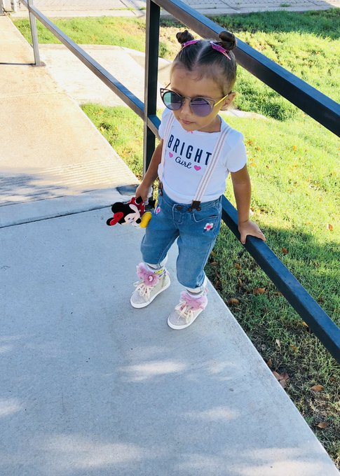 God I love my kid she helped pick out her outfit and just had to show it off!! She is my 💞💖💗 #fashionistas<a href="/tag/momlife"class="tags"><span>#momlife</span></a><a href="/tag/fashionistas"class="tags"><span>#fashionistas</span></a><a href="/tag/swagg"class="tags"><span>#swagg</span></a>
