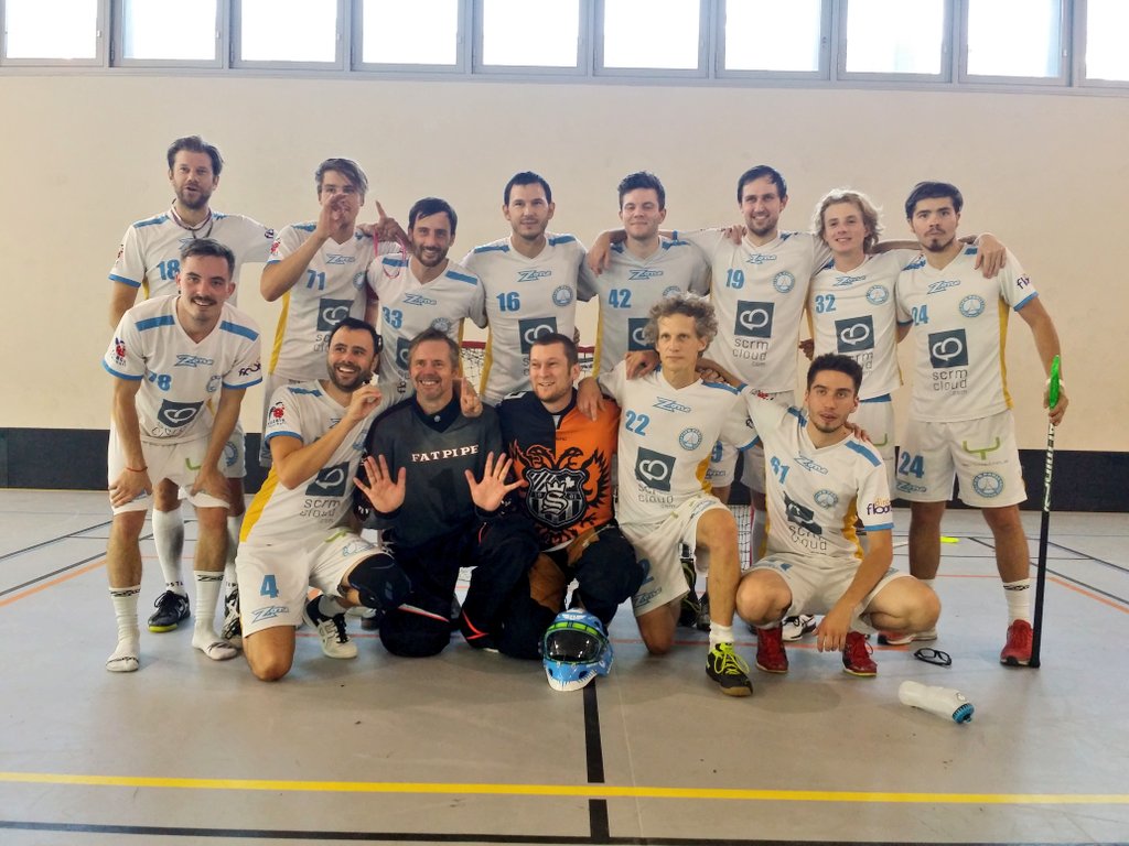IFKParis's tweet photo. 1er match et 1ère victoire de la saison! 💪

@IFKParis 1 vs. @lyon_floorball 1 ➡ 6-0 (2-0; 2-0; 2-0)

Malgré 16min passées à 4vs5 en raison d'une trop grande indiscipline, nous lançons la saison parfaitement! 🔥

Buts : Raivis x3, Jakub x2
Assists : Jakub, Joakim

#GoIFK 🔶🔷 https://t.co/RHGBpHdMqB