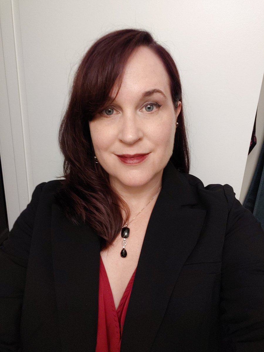 miswriterchick's tweet photo. Ready for Creatures Crimes & Creativity! #mdc3con #authorlife https://t.co/YJiE1OqMKl
