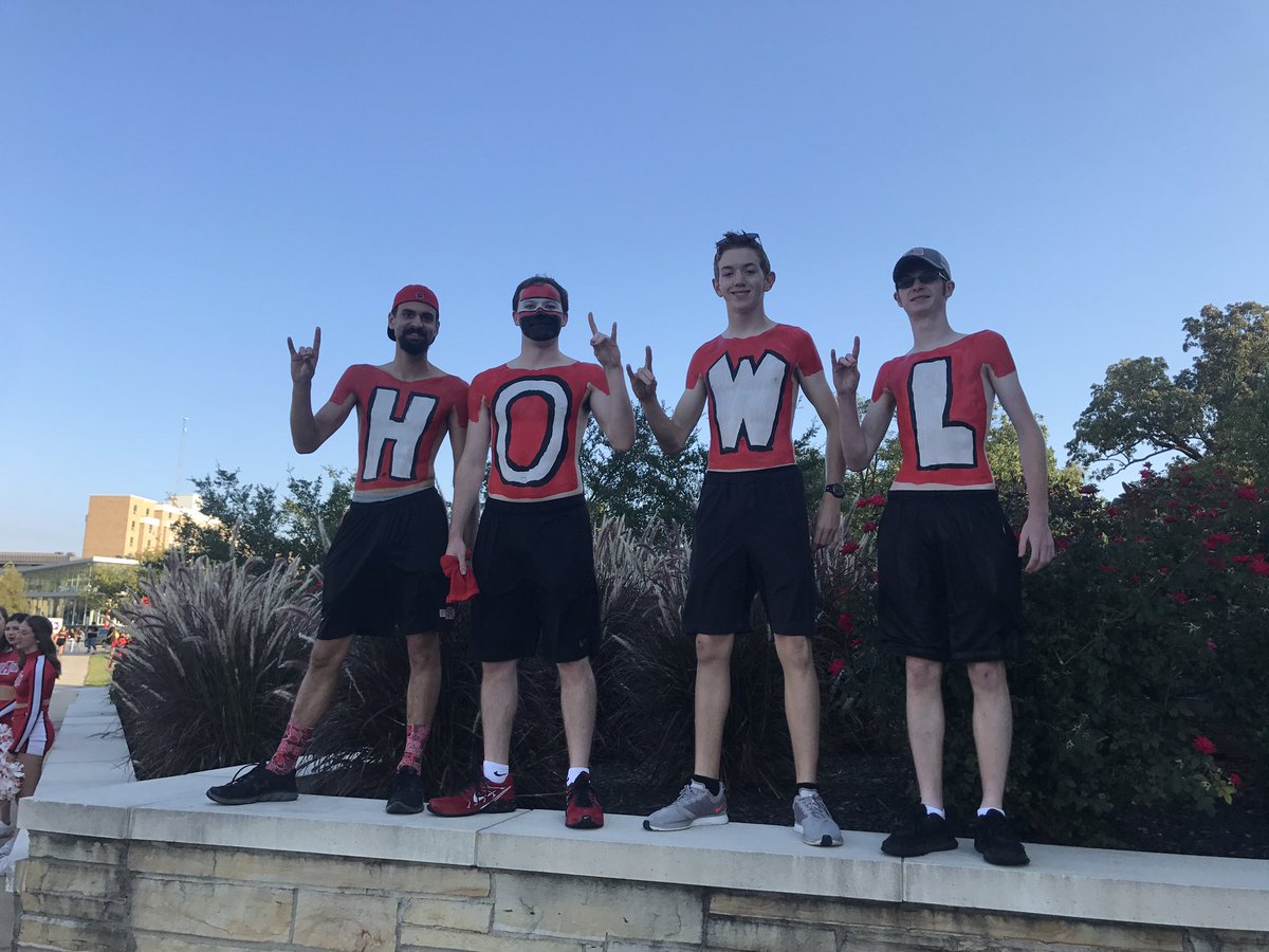 Come to the Red Wolf Center to see student groups and organizations at #PackPreview ‼️