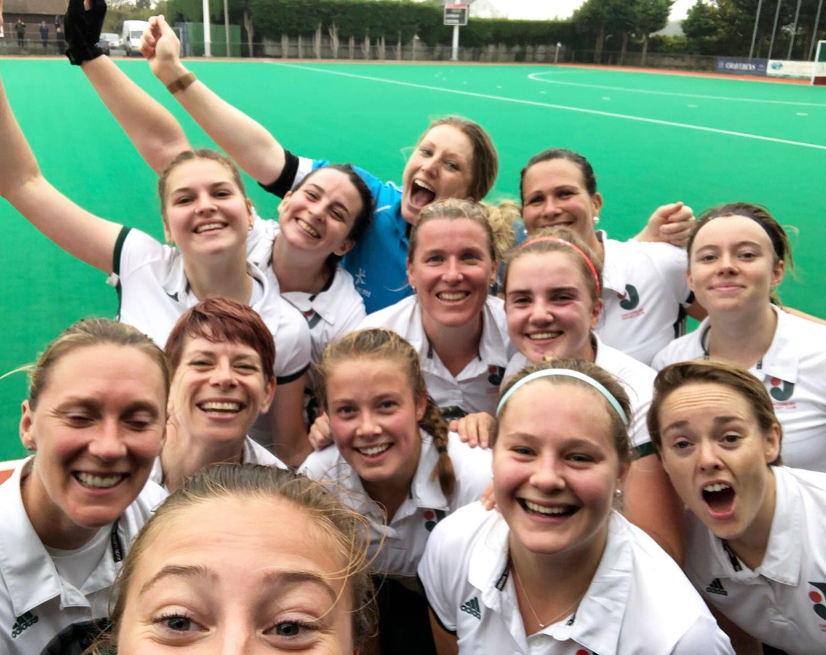 clhc_2's tweet photo. Back to winning ways today!! Epic performance from the team today to grind out a 2-0 win! 🤩💚🎉 #greenandwhitearmy #hockey #winnersaregrinners https://t.co/PwAlbLEUcT
