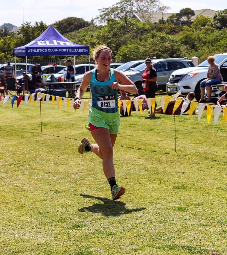 clearlykath's tweet photo. I ran for a very long time today! 27km from Bathurst to Port Alfred. Lots of bad words were said, but a smile never left my face
#BigPineappleRace
#itwasSOhot #sooooohot https://t.co/nsYE50cOkM
