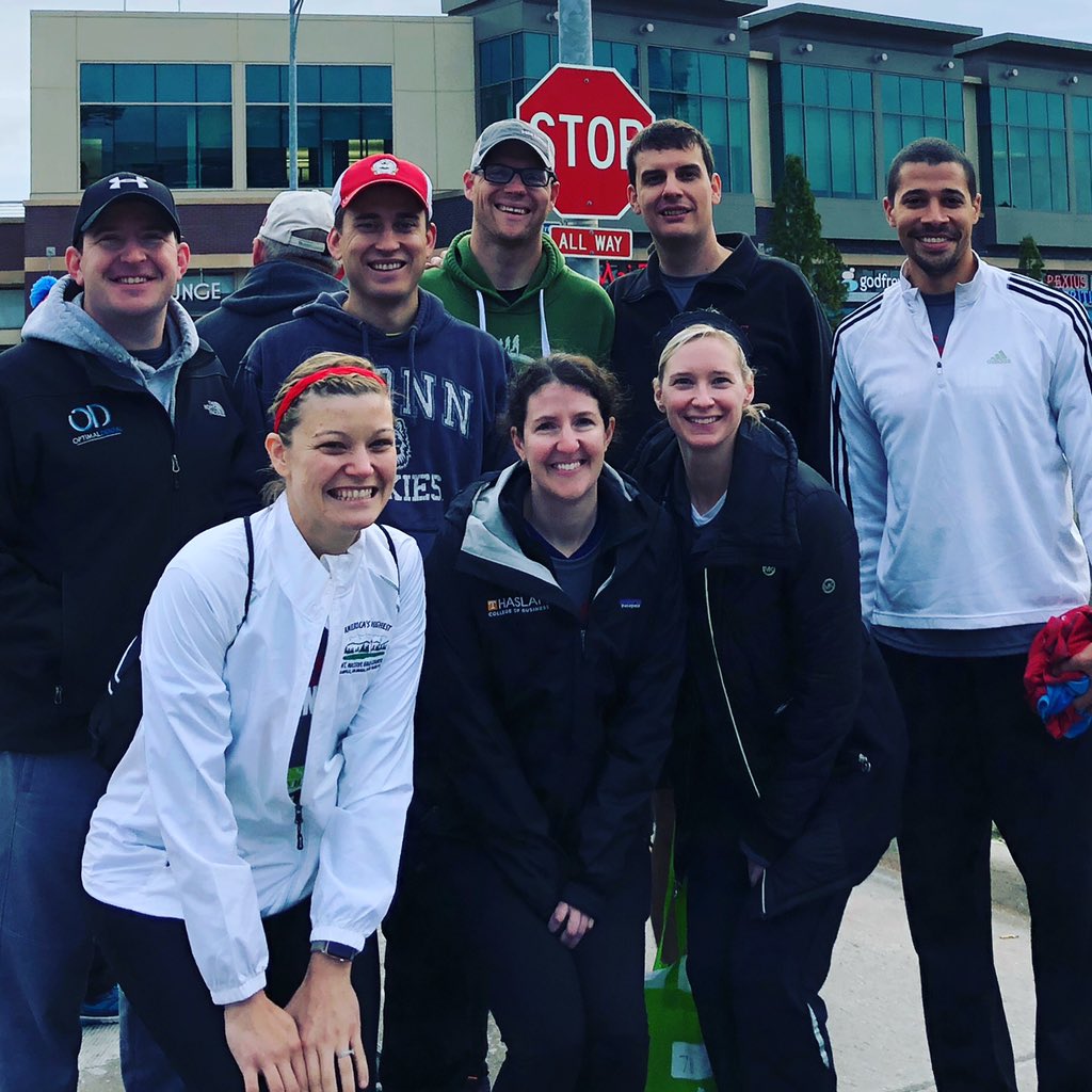 RachelLarson03's tweet photo. So this is what it’s like to start Market to Market in the daylight! #M2M2018 #therunningdead https://t.co/BguU1ak1D4
