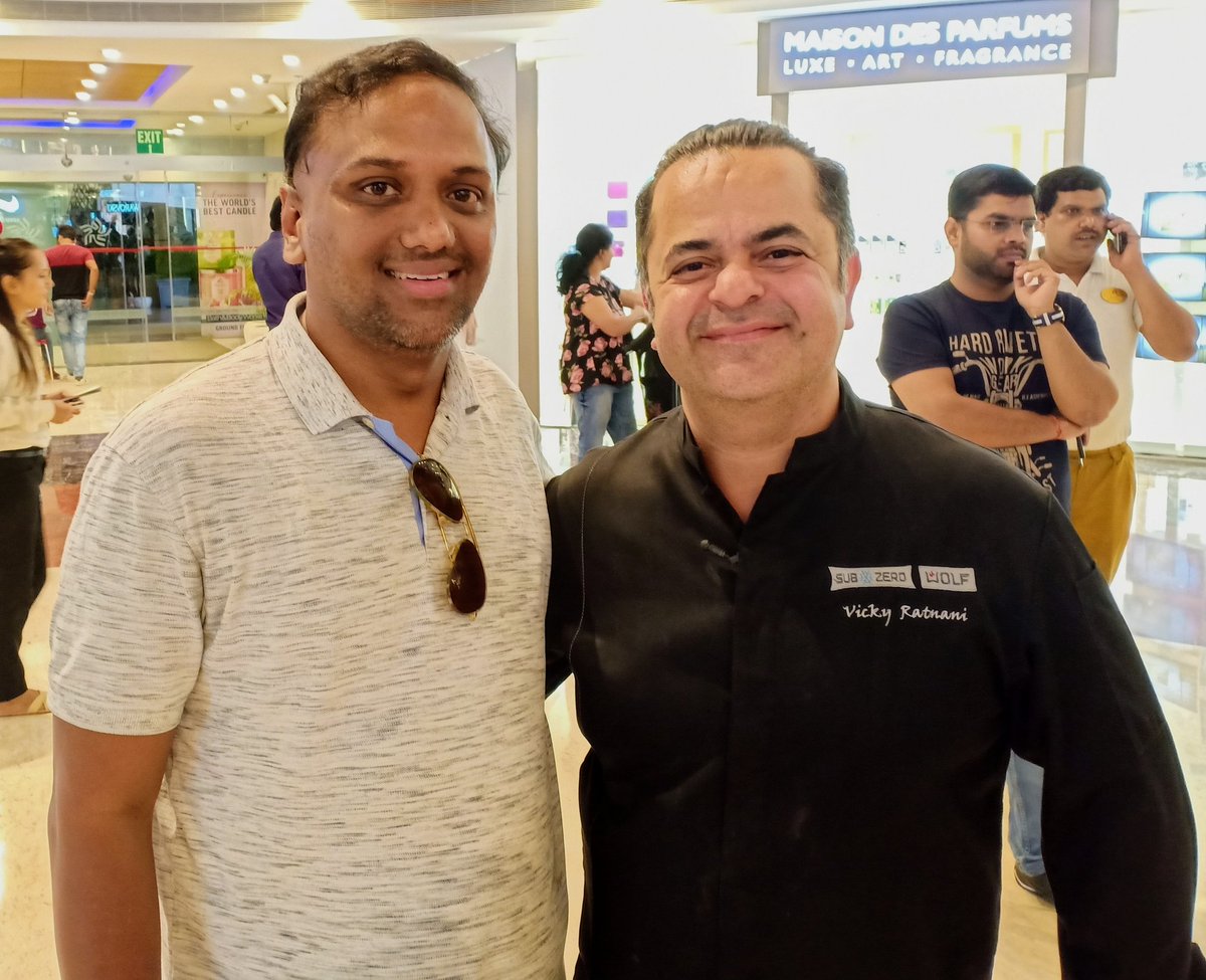 dhempe's tweet photo. Our company #GVMediaTech organizes meet for over 25 bloggers to experience Celeb Chef @VickyRatnani 's #FabelleChocolateMasterClass #DessertInAJar conducted by @Fabelle in #Delhi.. Another successful event wrapped up :) #DhempeTravelBlog #MacroTraveller #DhempeNivyTravels https://t.co/9t7hziVGUo