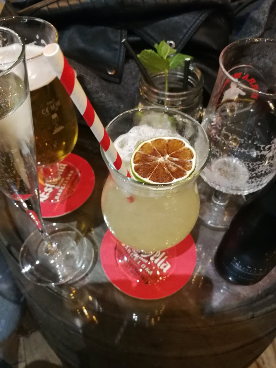 squidge_86's tweet photo. Cocktails last night #Oddfrog https://t.co/73GZXhB5Av