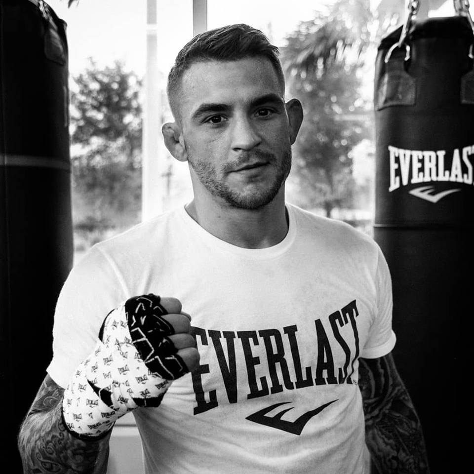 FrankeysBar's tweet photo. Hang out with Dustin Poirier TONIGHT for Fight Night! Grab an autograph while you watch Khabib take on McGregor. #FrankeysBar https://t.co/hyfNb9Dlrh