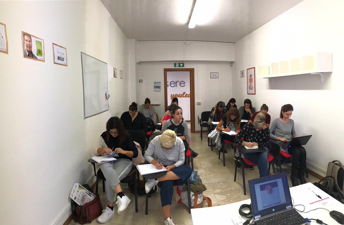 Pennamontata's tweet photo. Leve di persuasione e microcopy: oggi la nostra @valefalci ne parla alla quarta lezione di Copy42 WEB.
#copywriting #copywriter #Copy42WEB https://t.co/LLR6JLiJjT